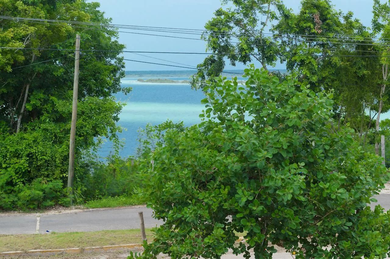 Hotel El Mirador Bacalar 2*,  Messico